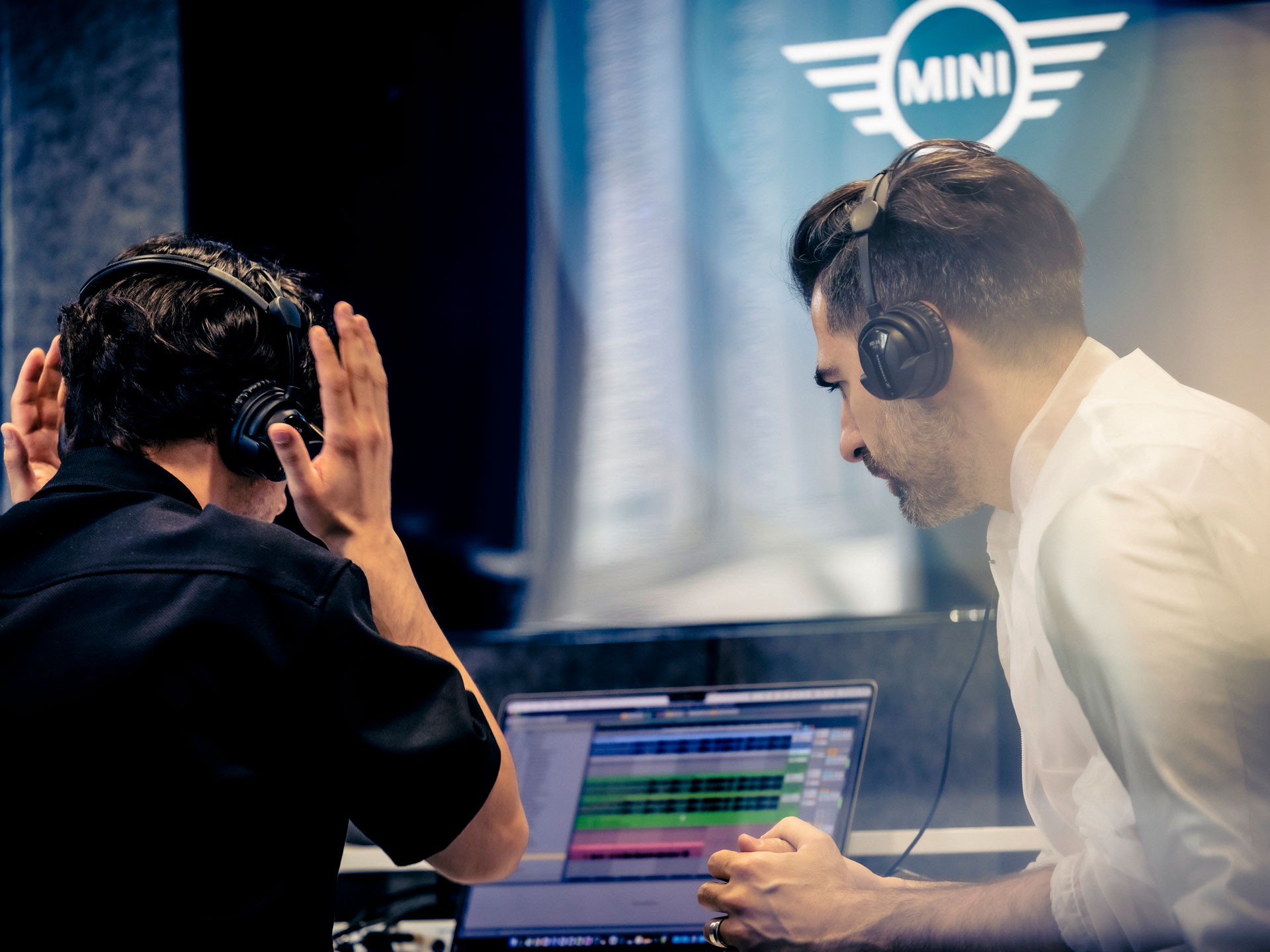 MINI Elektromobilnost - zvuk - zvučna obaveštenja